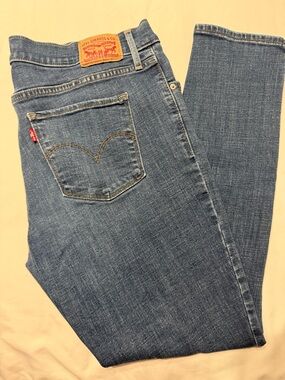 Levi 311 Shaping Skinny 31